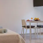 아파트 Pisinium *