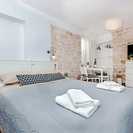 Pisinium Rovinj