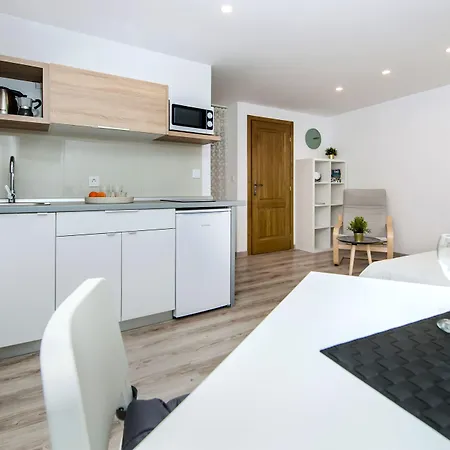 Pisinium Apartman Rovinj