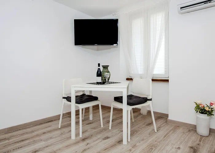 Pisinium Apartmán *